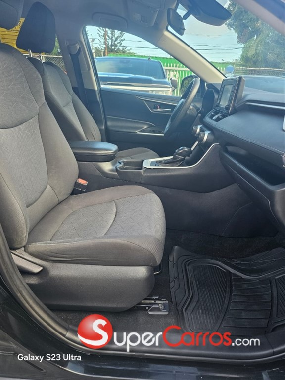 2021 Toyota RAV4 XLE — foto 10 / 11