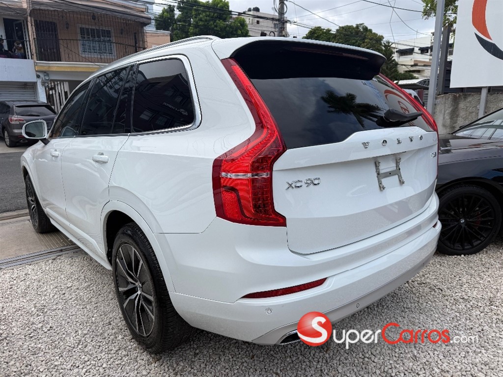 2020 Volvo XC90 Momentum T6 — foto 6 / 11