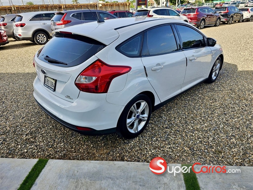 2013 Ford Focus — foto 4 / 9