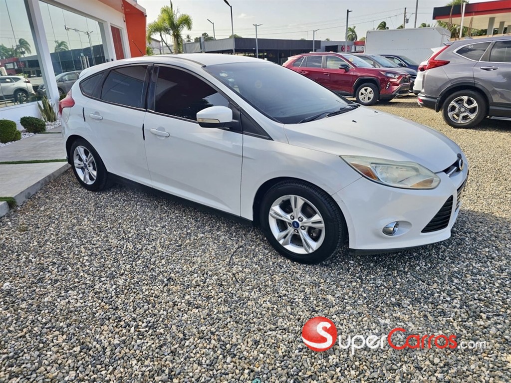 2013 Ford Focus — foto 5 / 9
