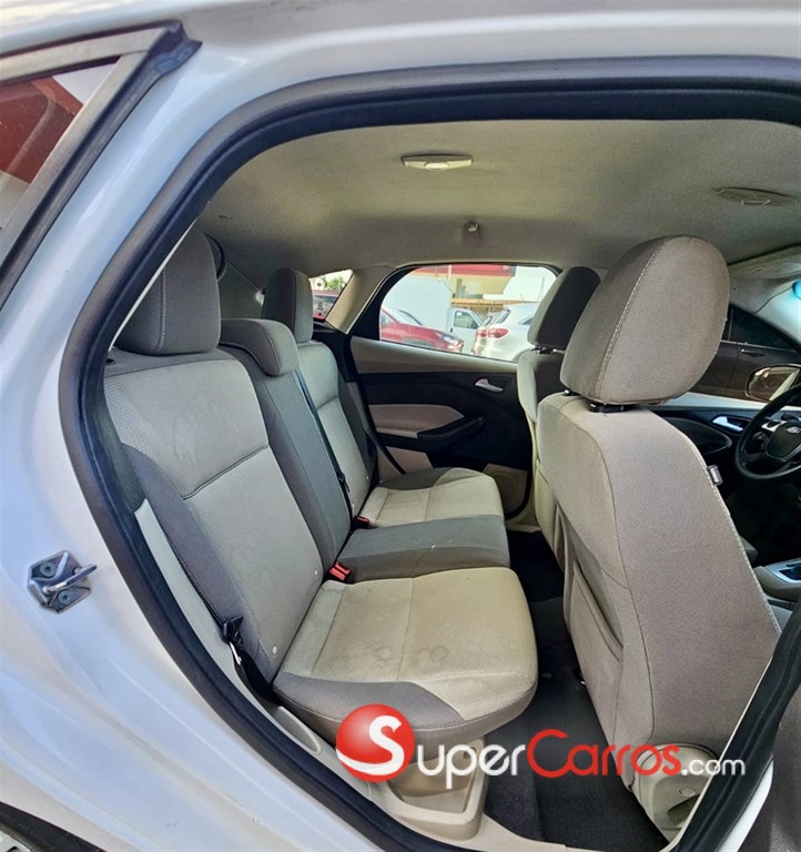 2013 Ford Focus — foto 8 / 9