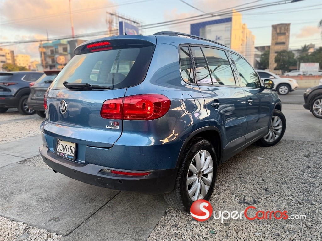 2016 Volkswagen Tiguan TSI Bluemotion — foto 2 / 11