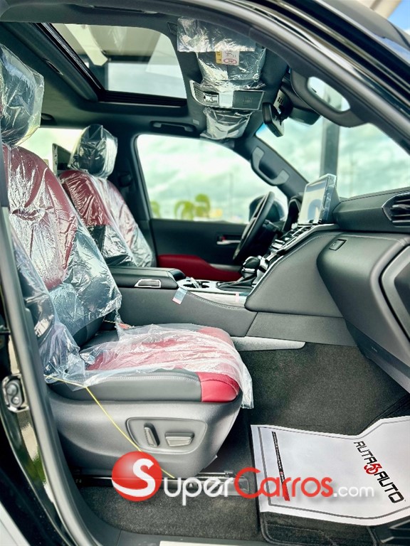2026 Toyota Land Cruiser VXR — foto 6 / 11