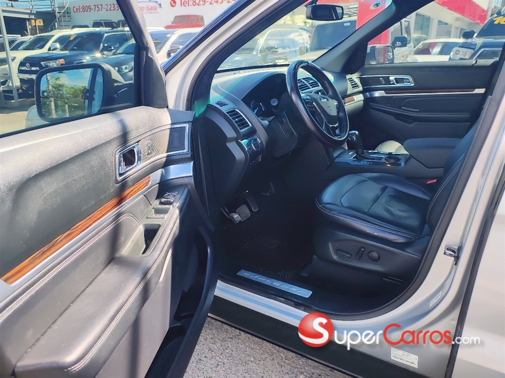 2019 Ford Explorer — foto 5 / 10
