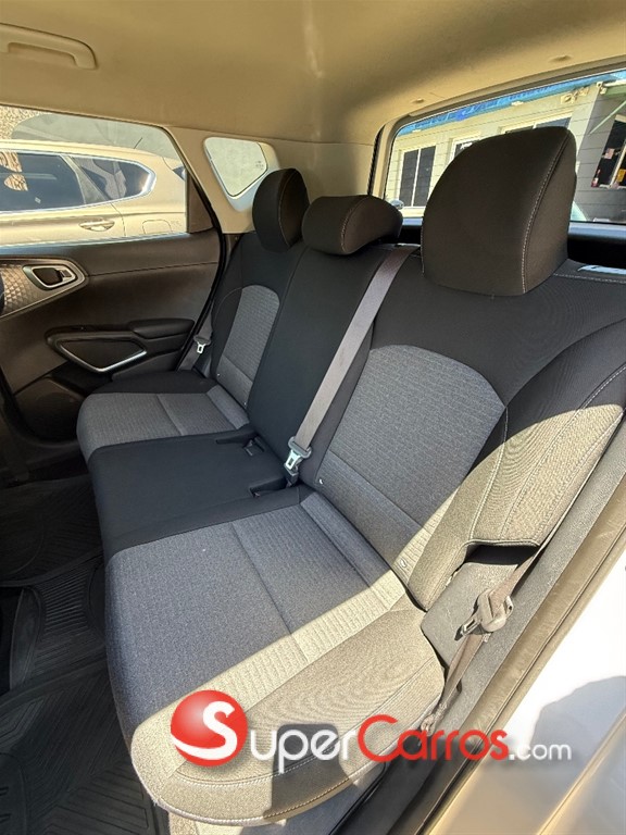 2020 Kia Soul S — foto 7 / 11