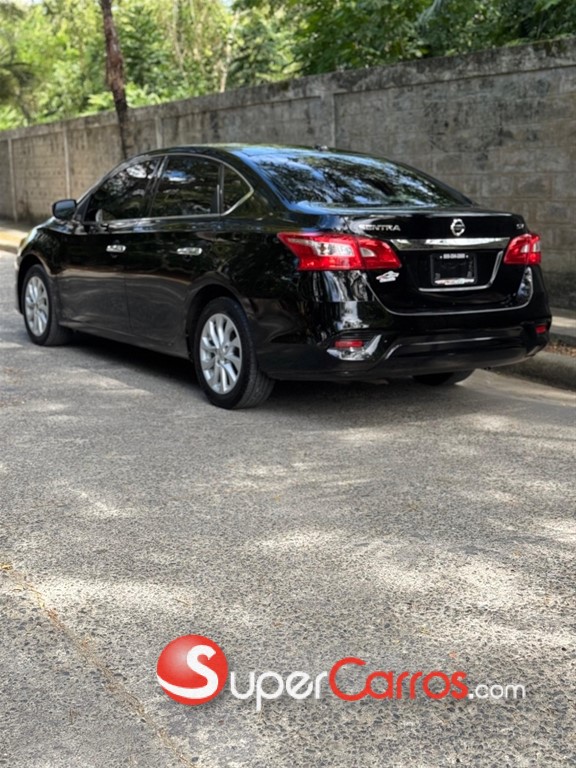 2019 Nissan Sentra SV — foto 2 / 10