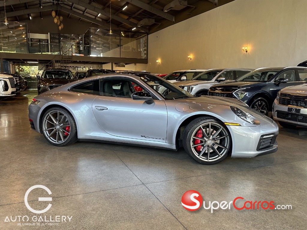 2020 Porsche 911 Carrera 4 S — foto 2 / 12