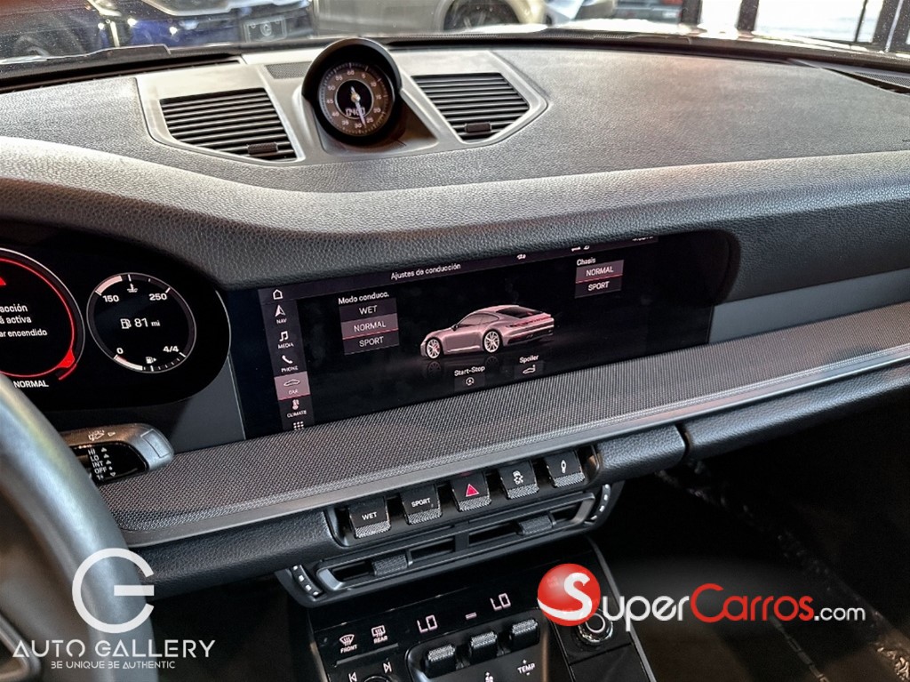 2020 Porsche 911 Carrera 4 S — foto 10 / 12