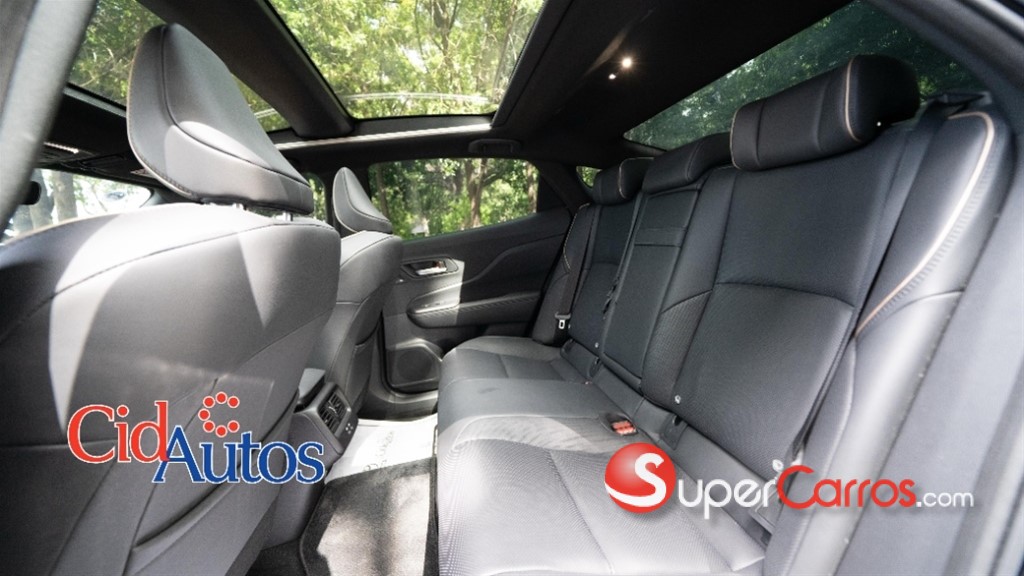 2025 Toyota Crown — foto 12 / 12