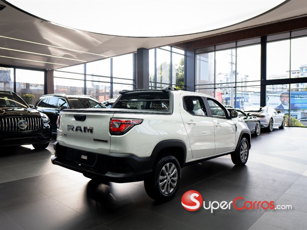 2025 Ram 700 Bighorn — foto 6 / 10