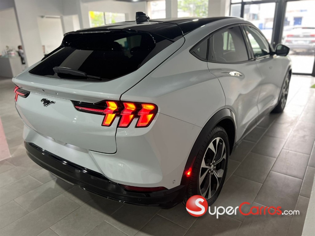 2021 Ford Mustang Mach-E Premium AWD — foto 2 / 11