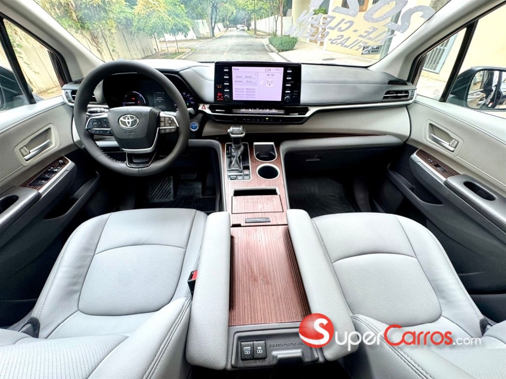 2021 Toyota Sienna XLE — foto 12 / 12