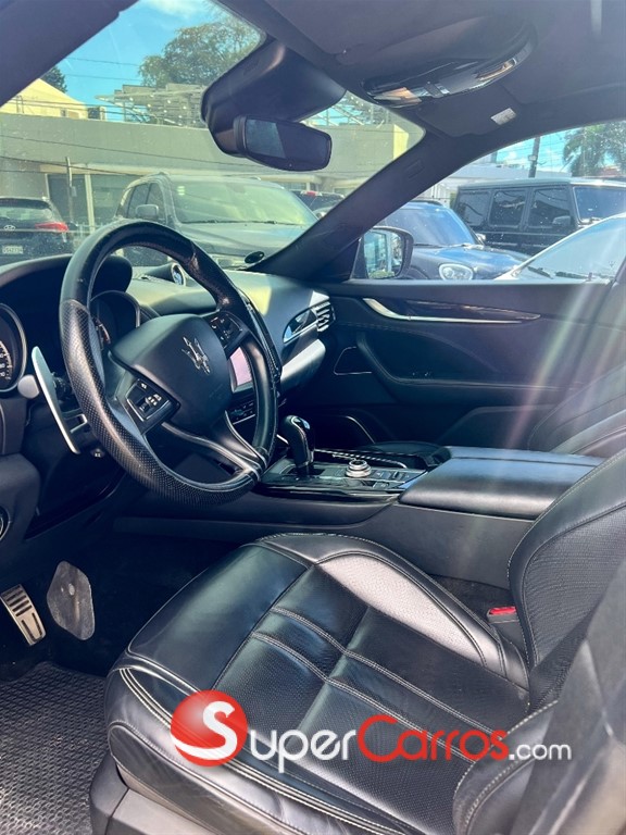 2018 Maserati Levante S — foto 4 / 12