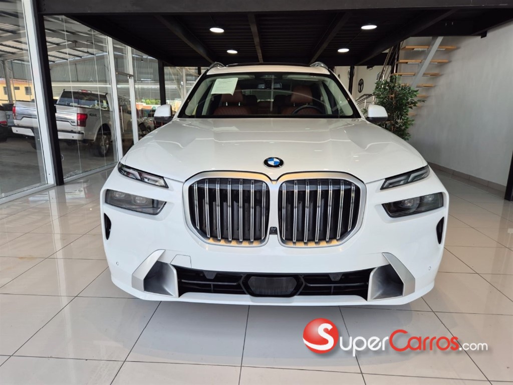 2023 BMW X 7 XDRIVE 40i — foto 10 / 11