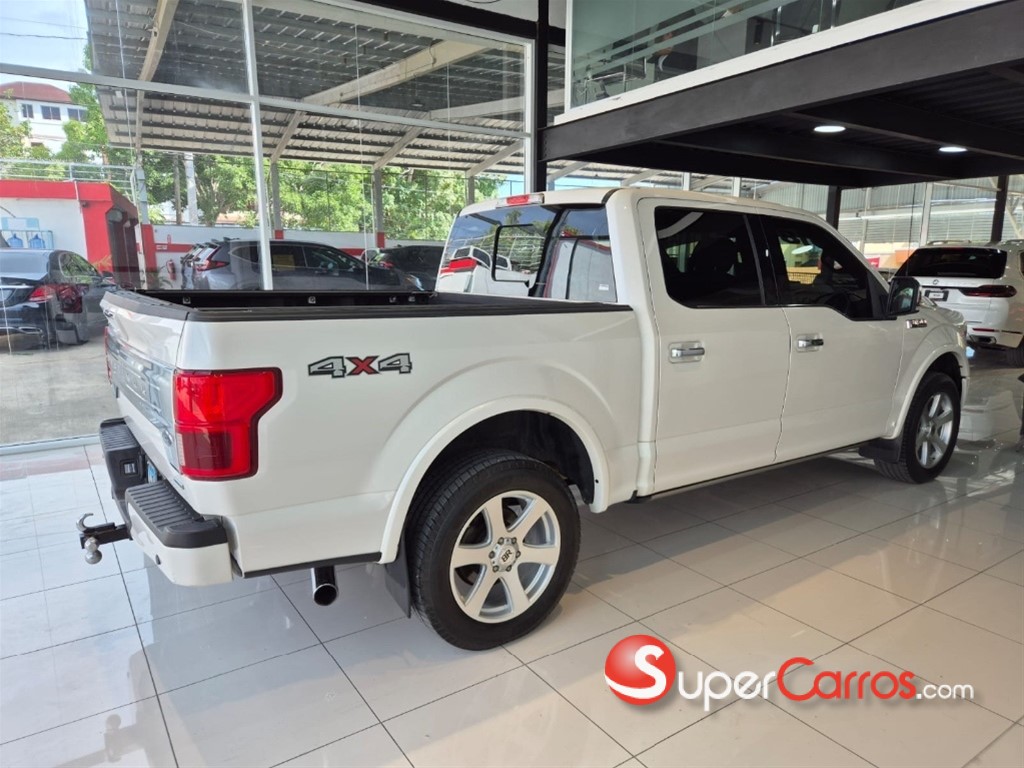 2018 Ford F 150 Platinum — foto 8 / 11