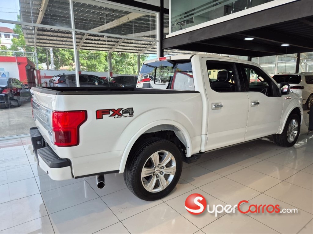 2018 Ford F 150 Platinum — foto 9 / 11