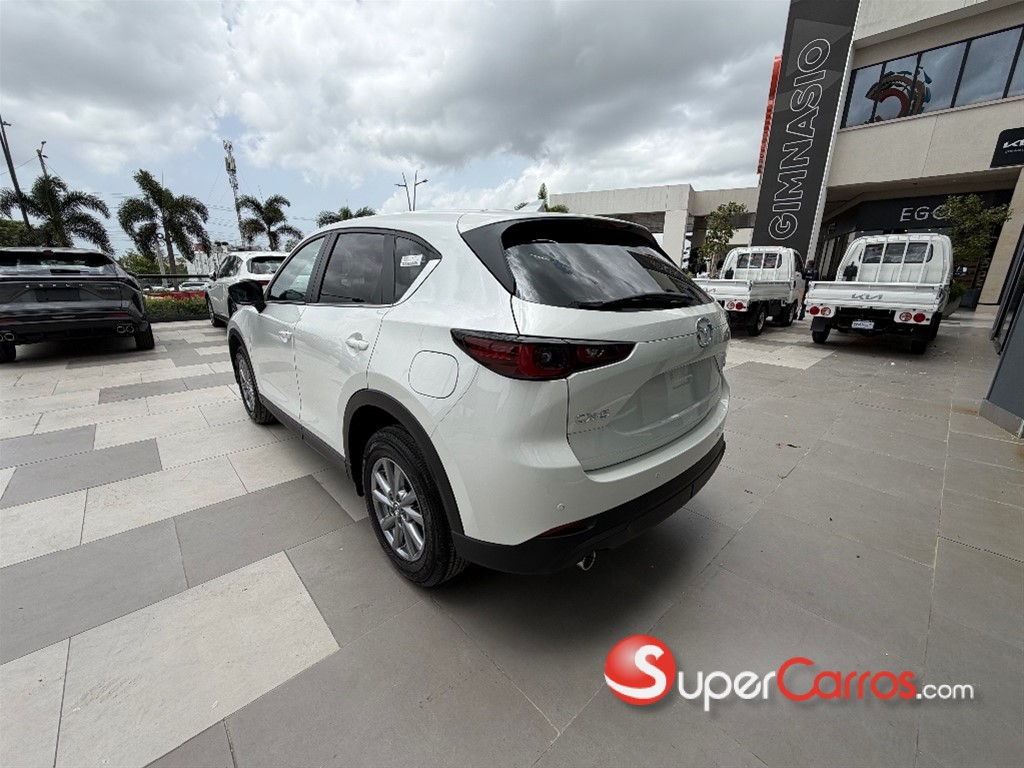 2027 Mazda CX-5 CE — foto 4 / 12
