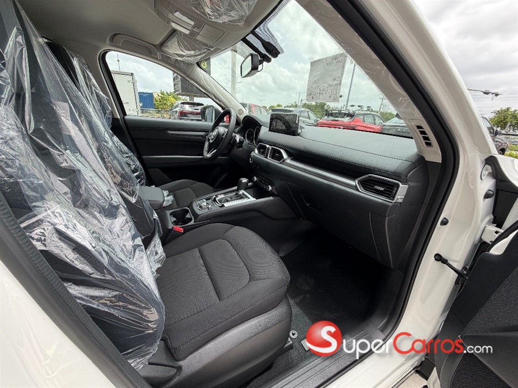 2027 Mazda CX-5 CE — foto 9 / 12