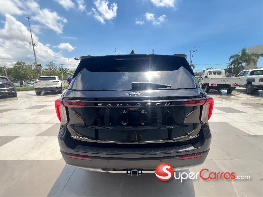 2026 Ford Explorer Active — foto 5 / 12