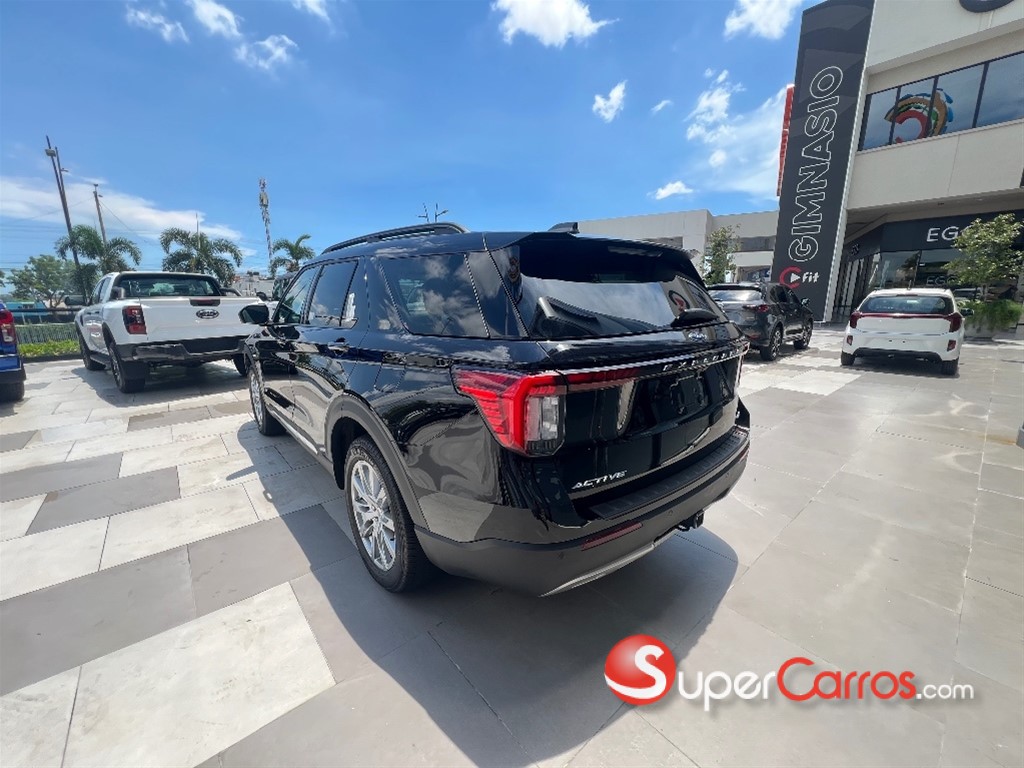 2026 Ford Explorer Active — foto 6 / 12