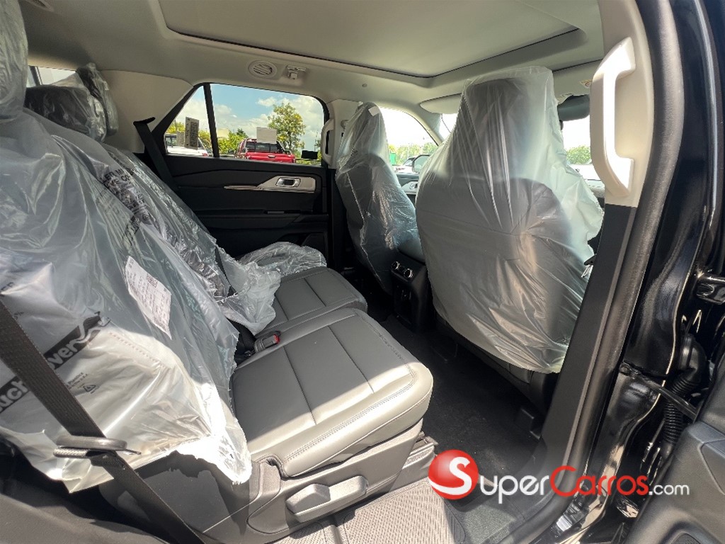 2026 Ford Explorer Active — foto 8 / 12