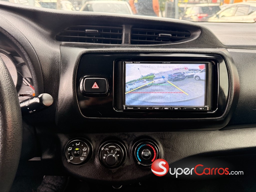 2020 Toyota VITZ — foto 4 / 12