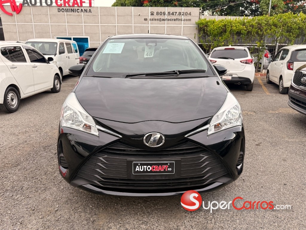 2020 Toyota VITZ — foto 5 / 12