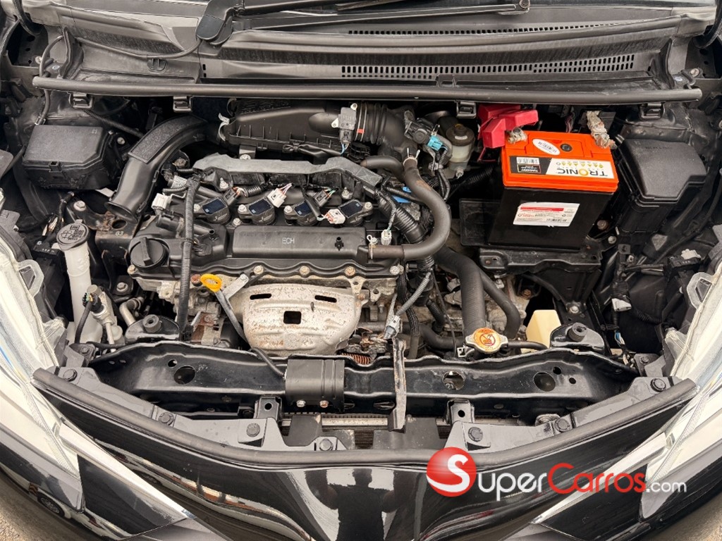 2020 Toyota VITZ — foto 9 / 12