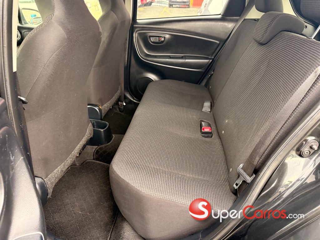2020 Toyota VITZ — foto 12 / 12