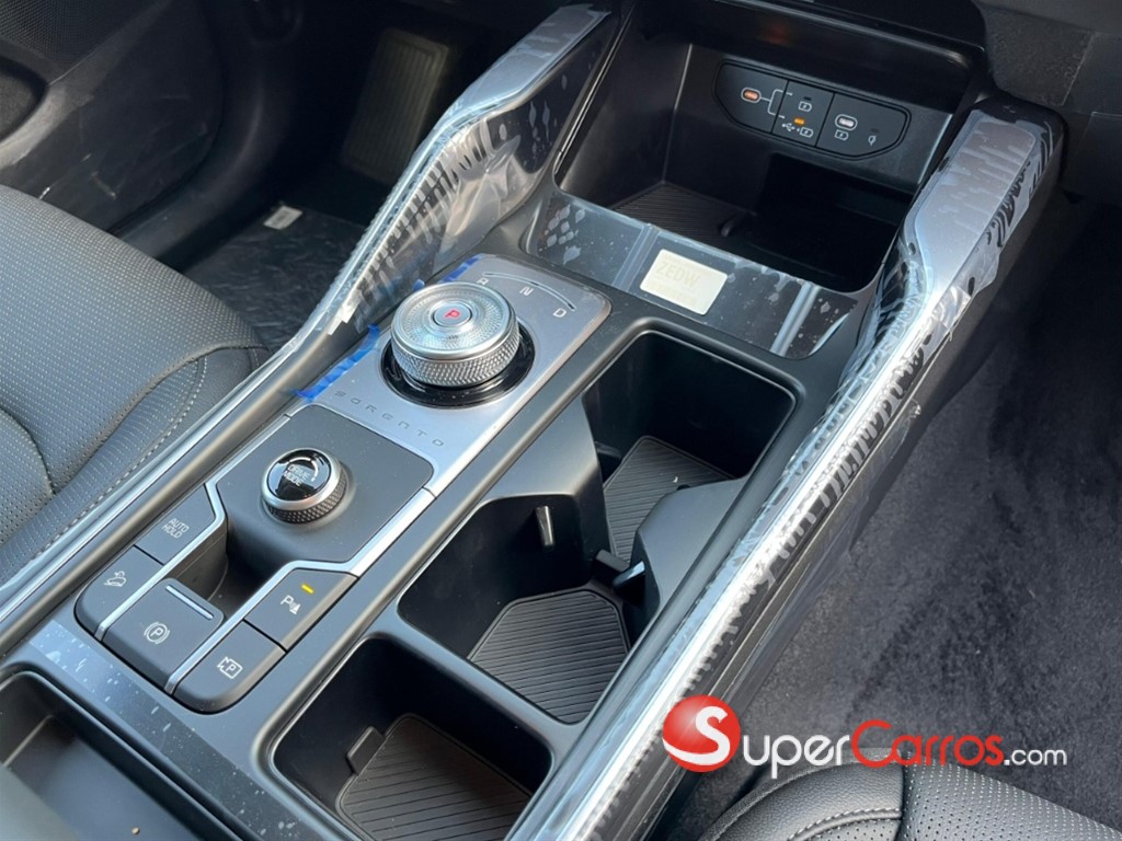 2027 Kia Sorento MQ4 Luxury — foto 9 / 12