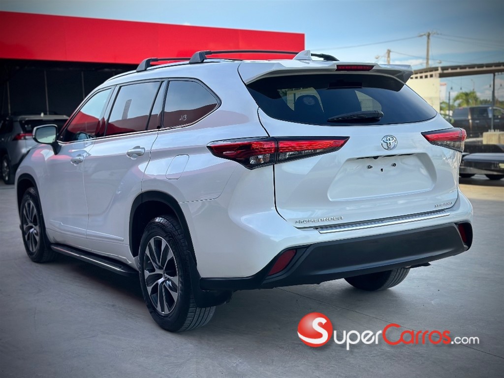 2020 Toyota Highlander XLE — foto 3 / 11