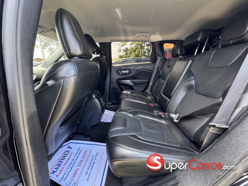 2020 Jeep Cherokee Limited — foto 9 / 11