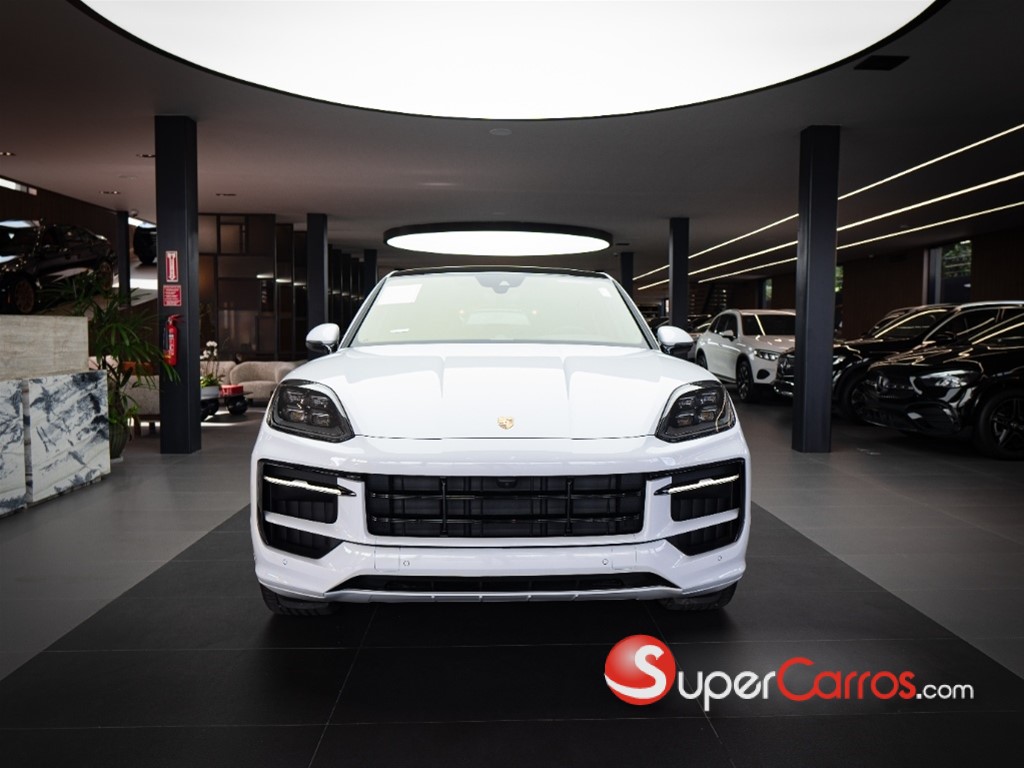 2025 Porsche Cayenne GTS — foto 2 / 12