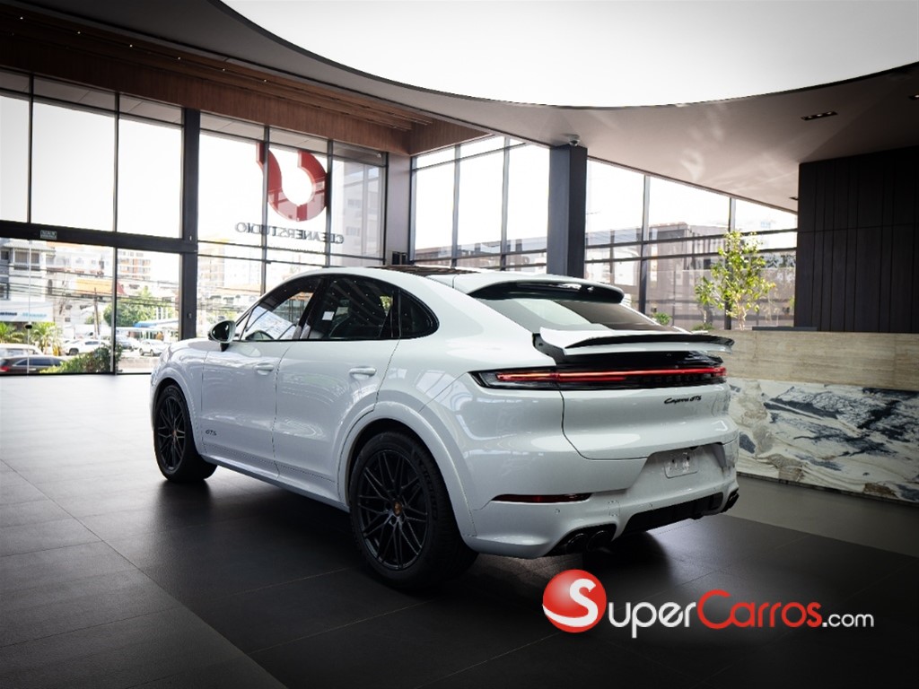 2025 Porsche Cayenne GTS — foto 6 / 12