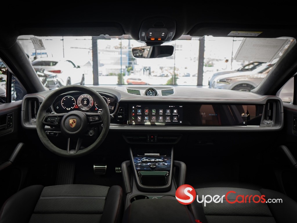 2025 Porsche Cayenne GTS — foto 10 / 12