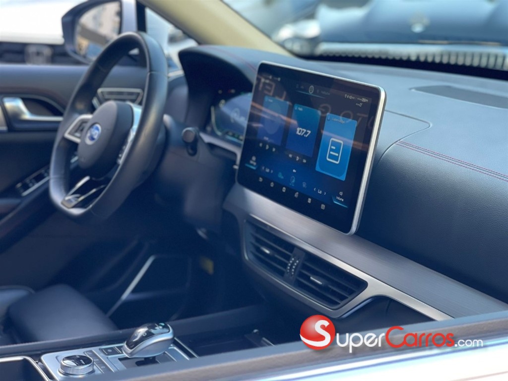 2022 BYD Tang — foto 8 / 11