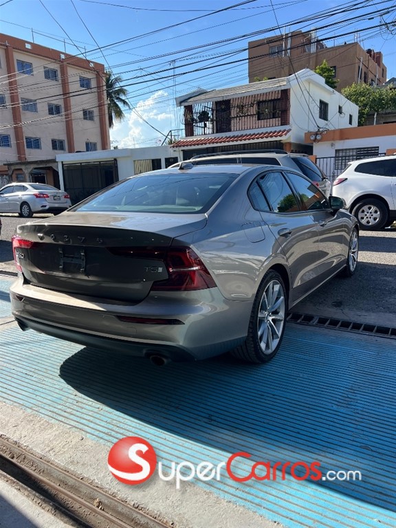 2020 Volvo S60 Inscription T5 — foto 2 / 12