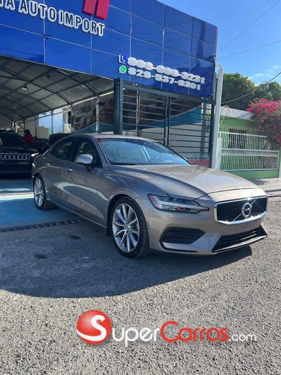 2020 Volvo S60 Inscription T5 — foto 4 / 12