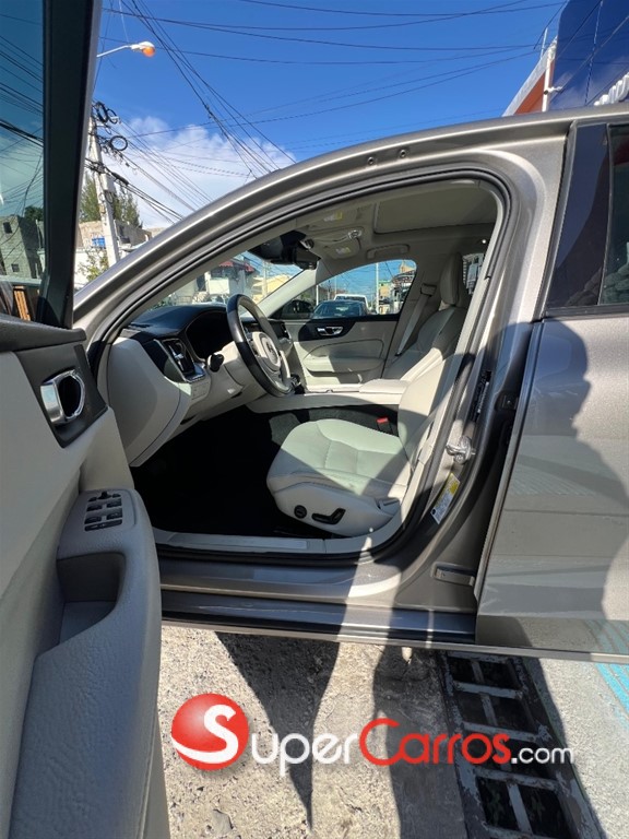 2020 Volvo S60 Inscription T5 — foto 9 / 12