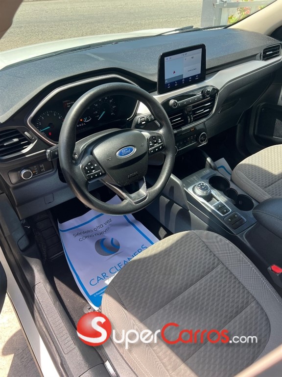 2020 Ford Escape SE — foto 7 / 12