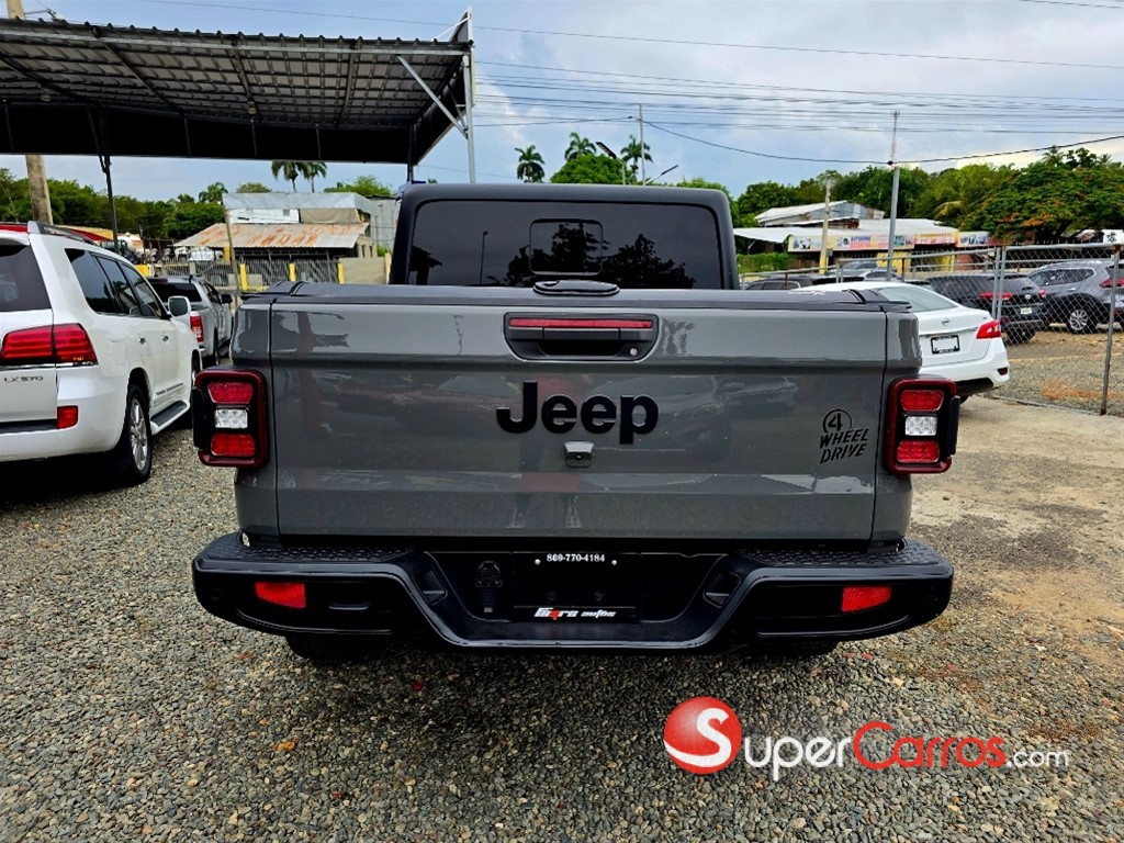 2022 Jeep Gladiator Willys — foto 8 / 12