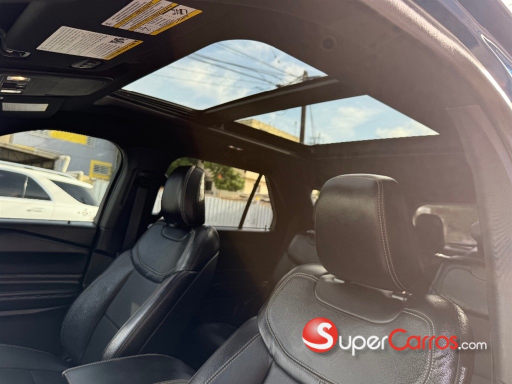 2020 Ford Explorer ST — foto 10 / 11