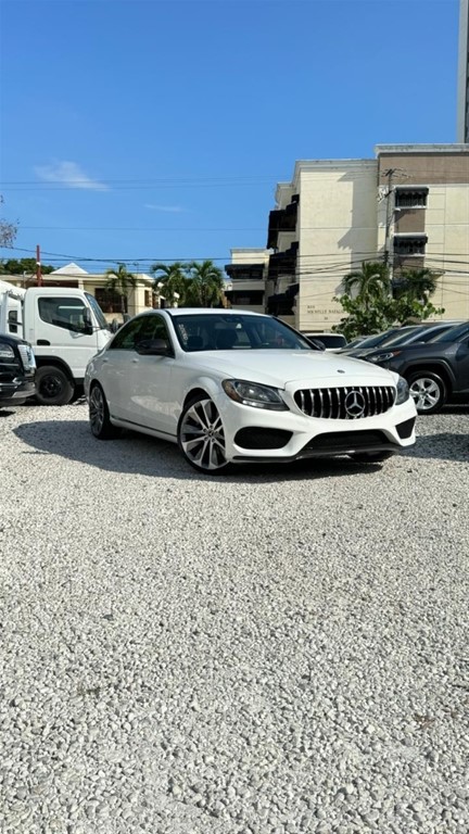 2016 Mercedes-Benz Clase C 300 Luxury