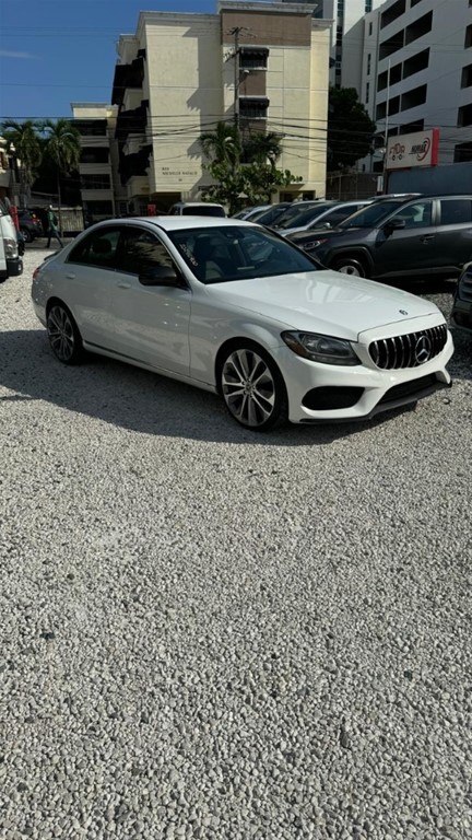 2016 Mercedes-Benz Clase C 300 Luxury — foto 3 / 10
