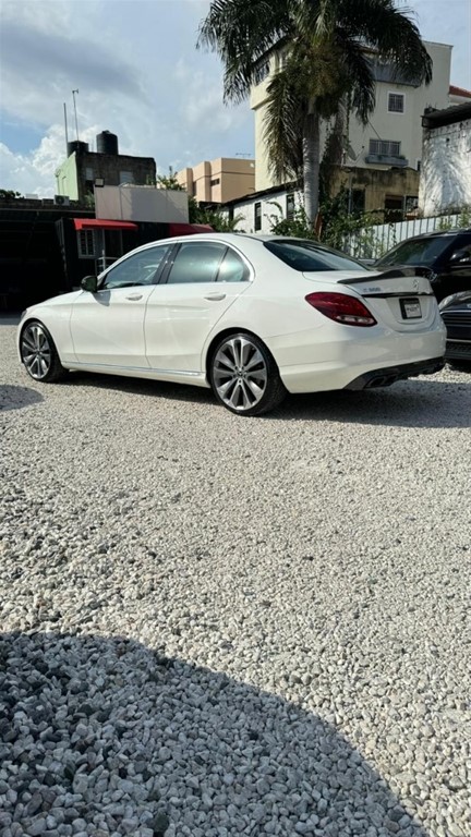 2016 Mercedes-Benz Clase C 300 Luxury — foto 4 / 10