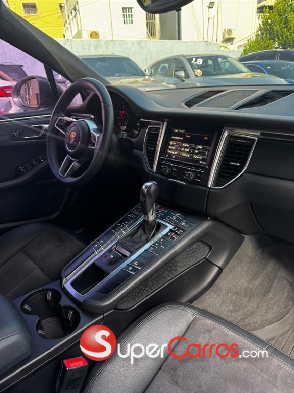 2016 Porsche Macan — foto 2 / 12