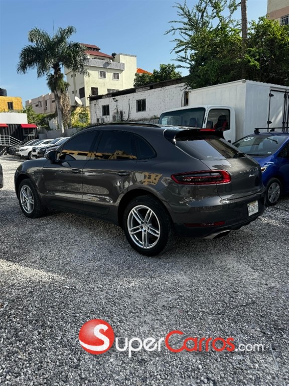 2016 Porsche Macan — foto 3 / 12