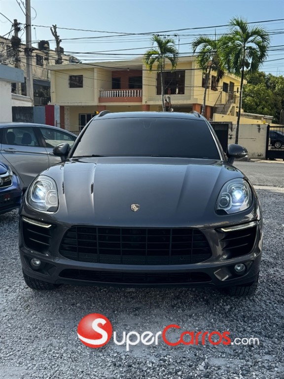2016 Porsche Macan — foto 4 / 12