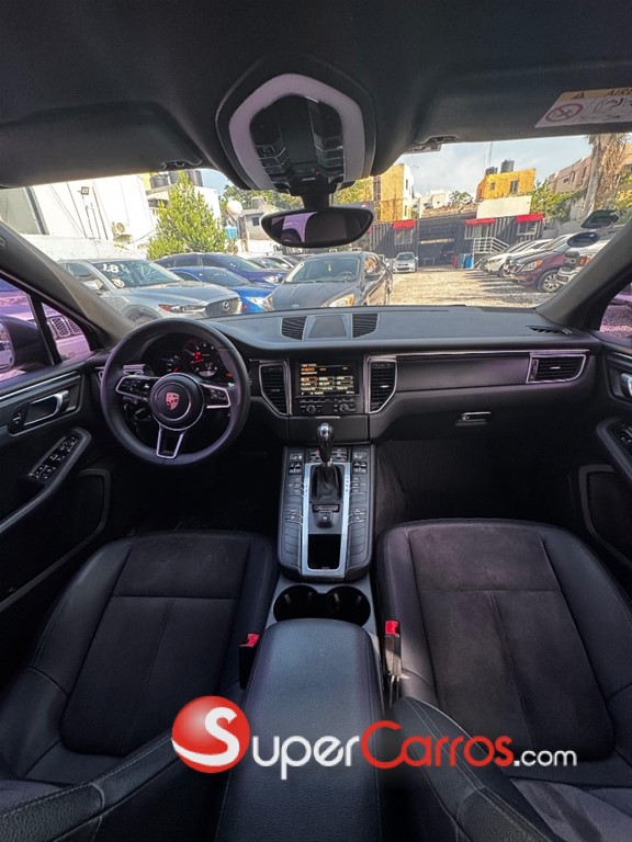 2016 Porsche Macan — foto 6 / 12