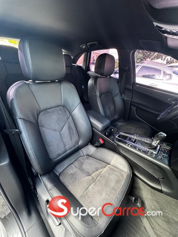 2016 Porsche Macan — foto 10 / 12